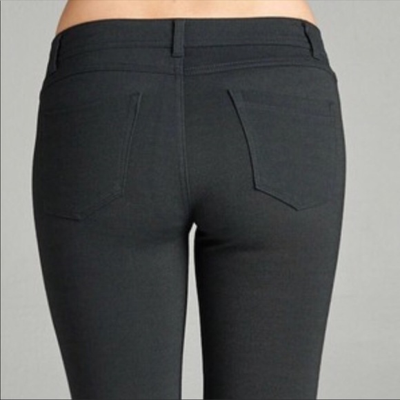 SZ SMALL Stretchy “Skinny “ Pants - BLK - Picture 2 of 3